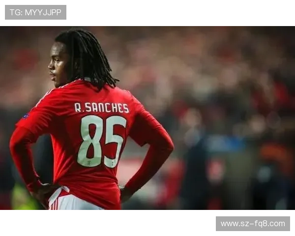 曼联危机加剧：战绩不佳引发内部动荡与球迷不满分析